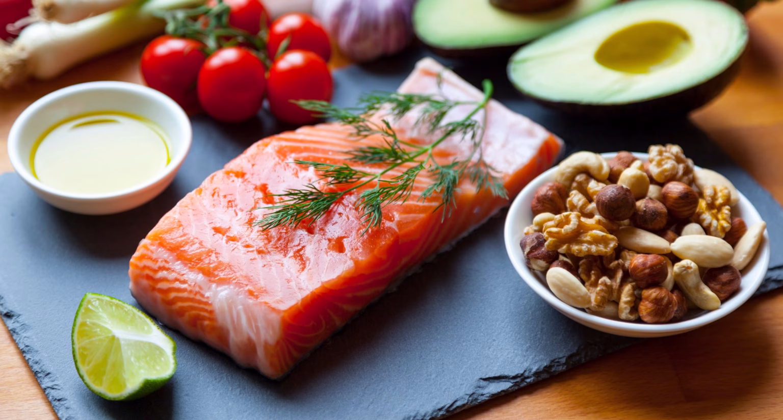 مجموعة من الأطعمة الصحية الغنية بأوميجا 3 و التي تستخدم في حمية داش