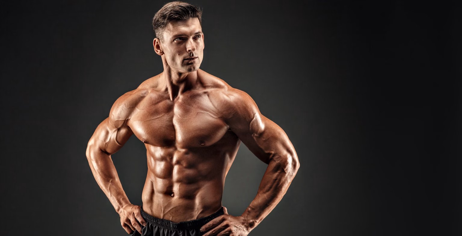 رجل يتبع نظام غذائي لتنشيف الجسم وبناء العضلات