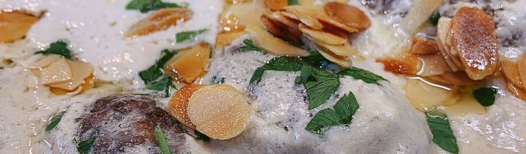 وصفة كفتة دجاج مشوية مع صلصة الزبادي