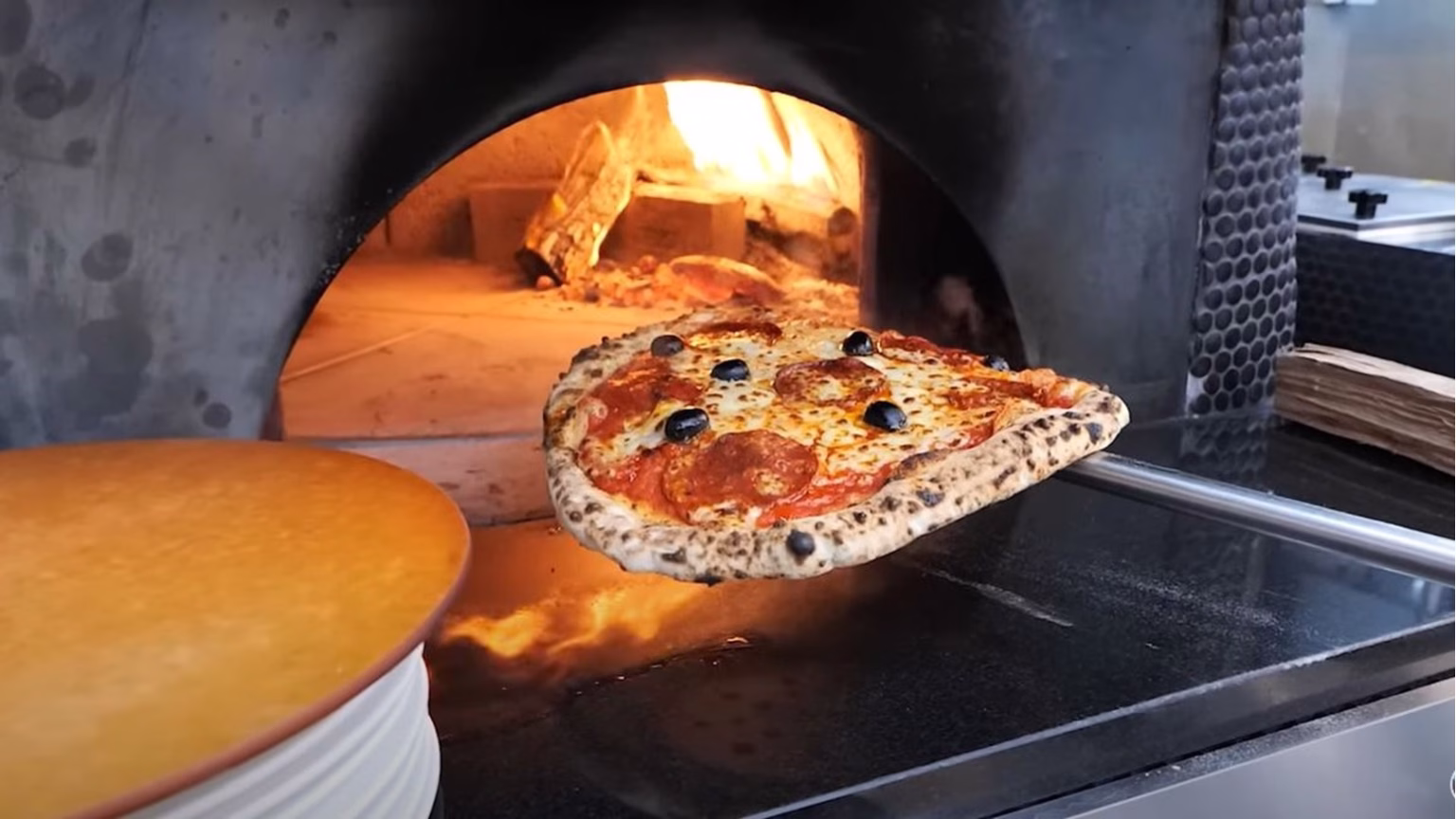 طريقة عمل بيتزا مارجريتا صحية